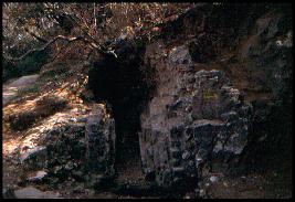 L'aqueduc après le pont du Gard.