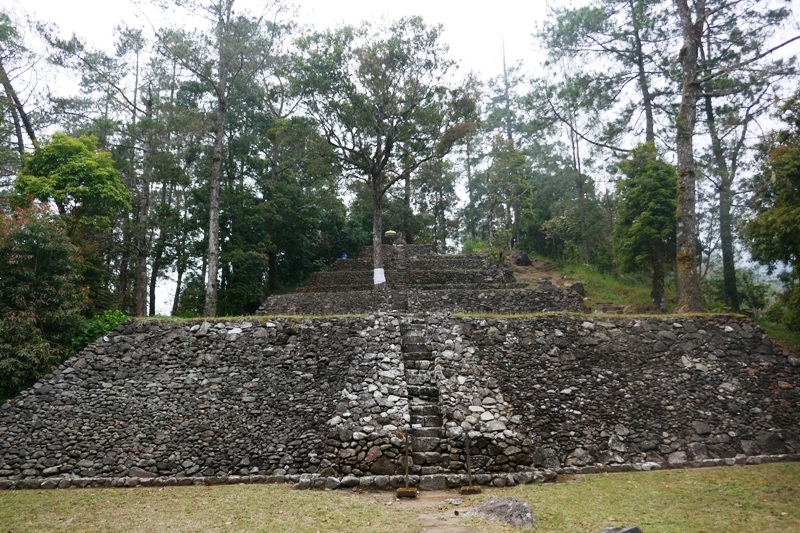 Candi Kethek.