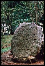 pierre avec écriture, Bogor