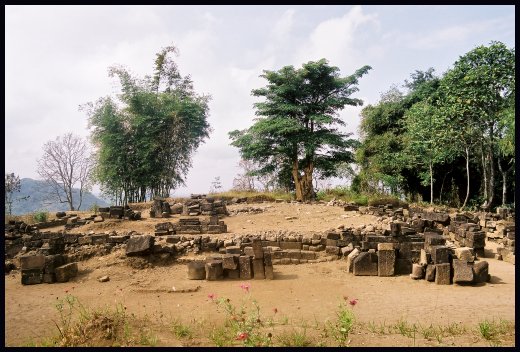 Candi Gunung Sari.