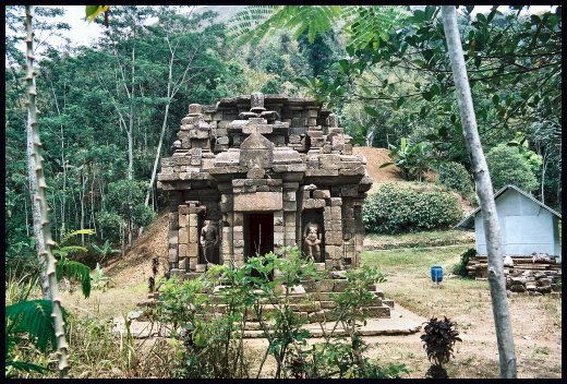 Candi Selogriyo.