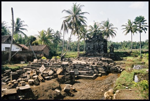 Candi Ngawen.