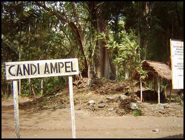 Candi Ampel.