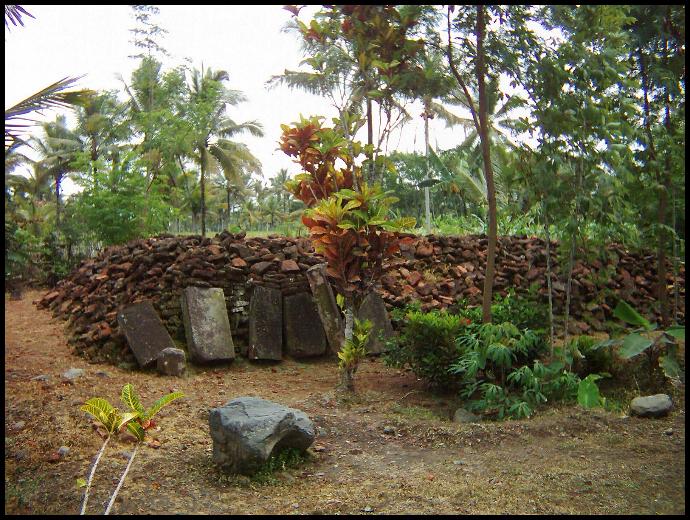 Candi Gedong Putri.